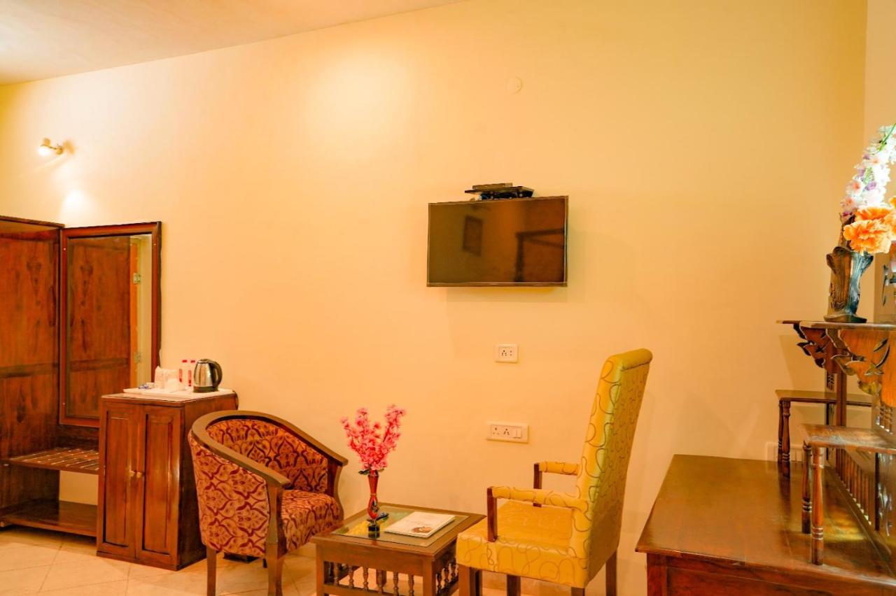 Royal Ocean Resort Τζαϊπούρ Εξωτερικό φωτογραφία