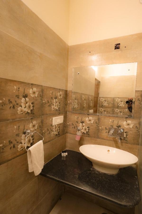 Royal Ocean Resort Τζαϊπούρ Εξωτερικό φωτογραφία